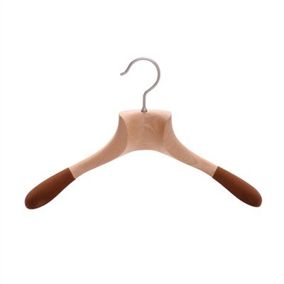 Cintre en bois de noyer