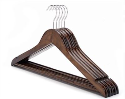 Cintres en bois adultes classiques